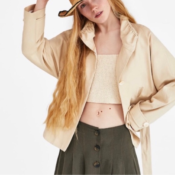 Zara Woman’s Pleated Jacket with Gathered Detail and Belt Size US M - Picture 4 of 10